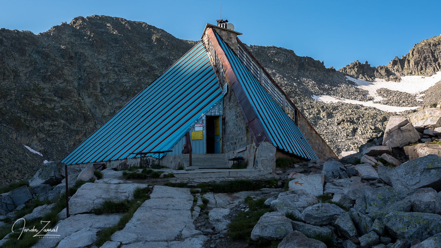 Ledene Ezero hut below Musala