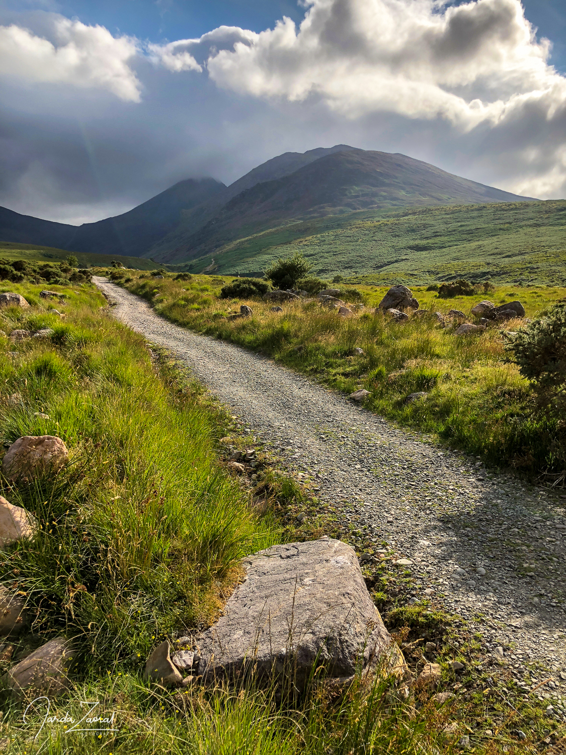 Carrauntoohil being covered by clouds