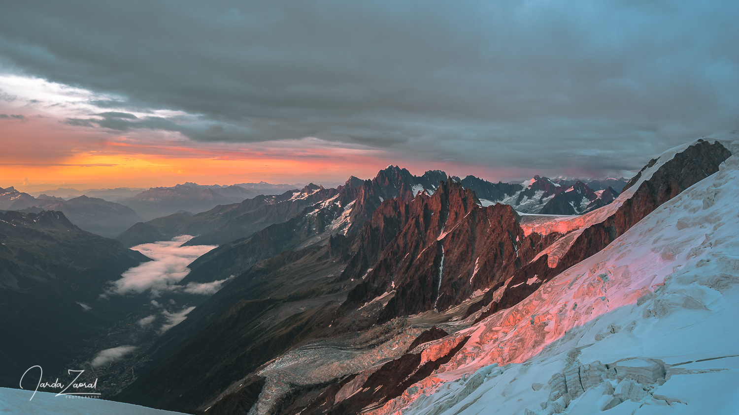 Sunset watching at the Gouter Hut to sunset over Chamonix