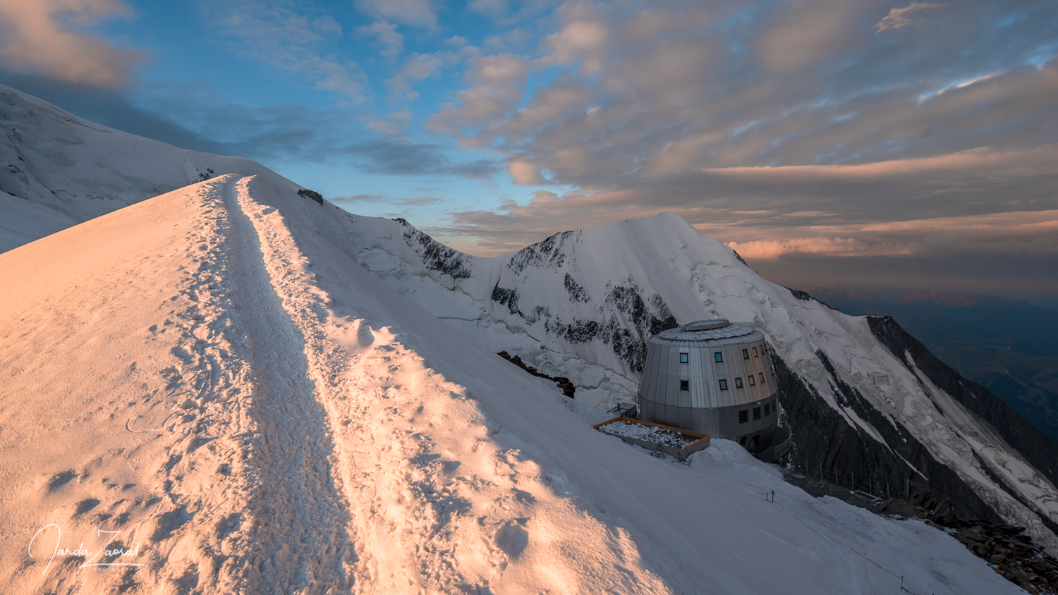 Sunrise at the Gouter Hut