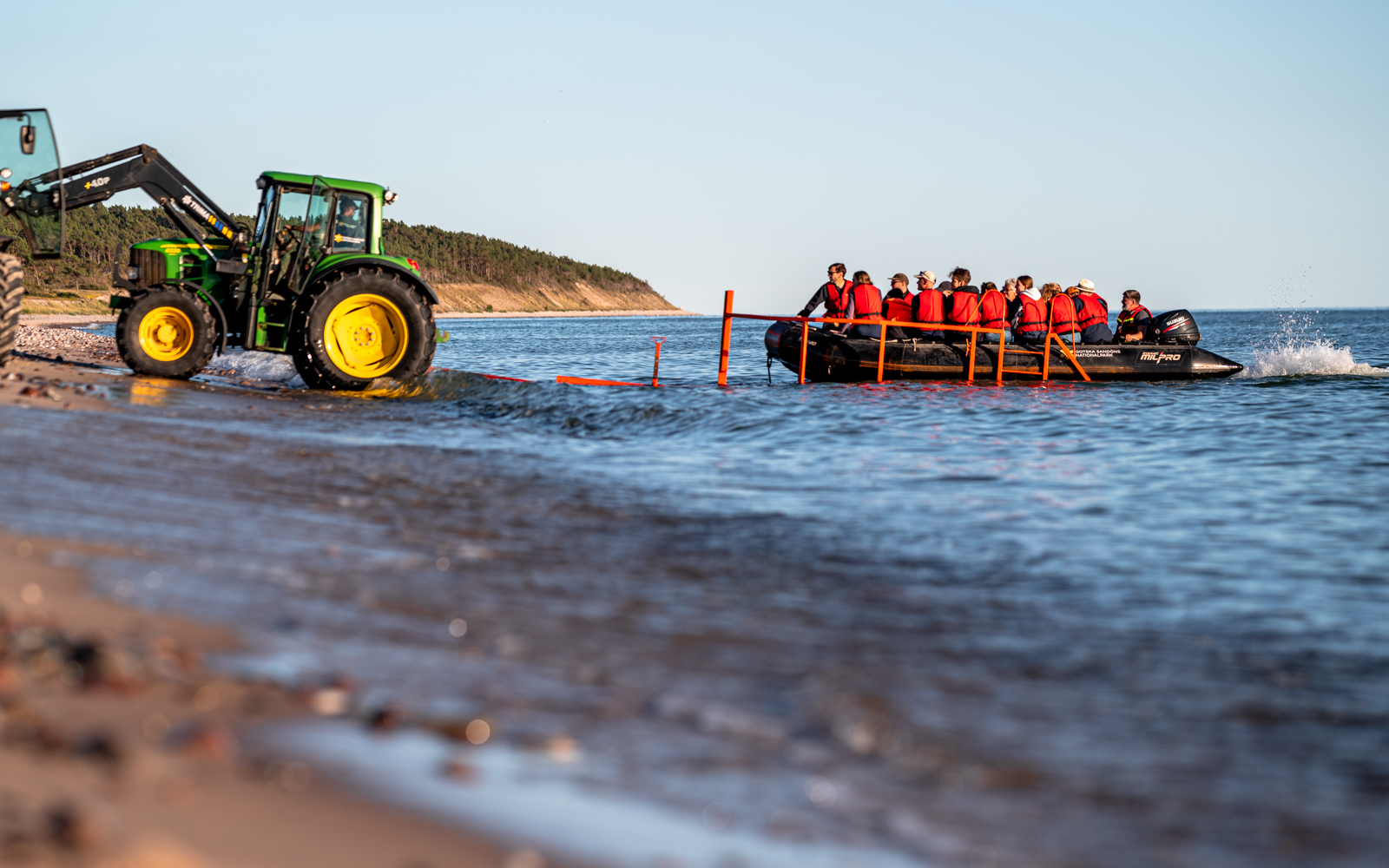 Gummy boat landing at Gotska Sandön