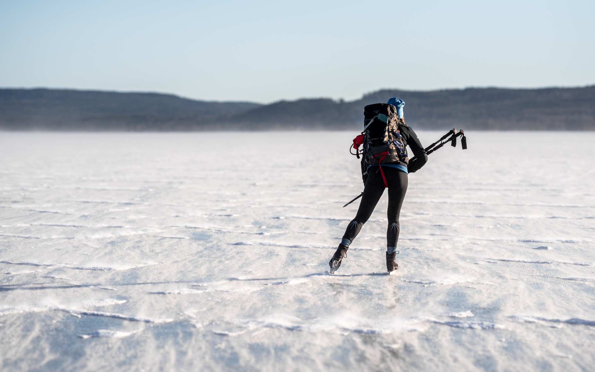 Endless Siljan and Joanne skating towards Leksand