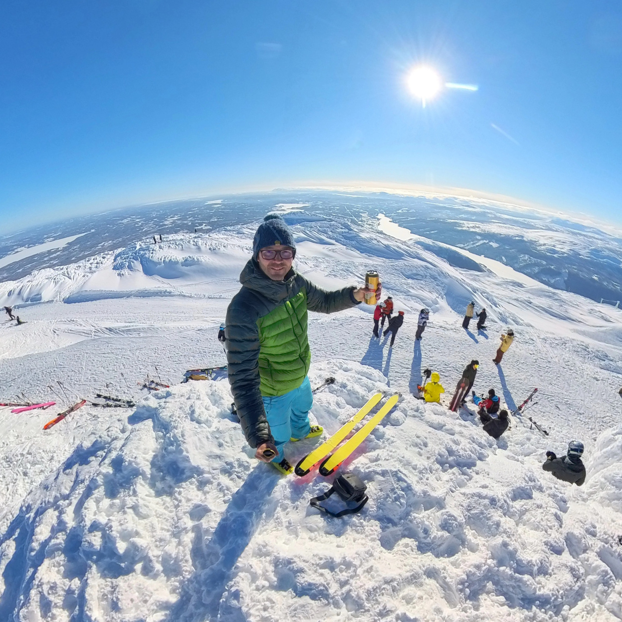 Ski touring in Jämtland - summit picture of Åreskutan (1420m)