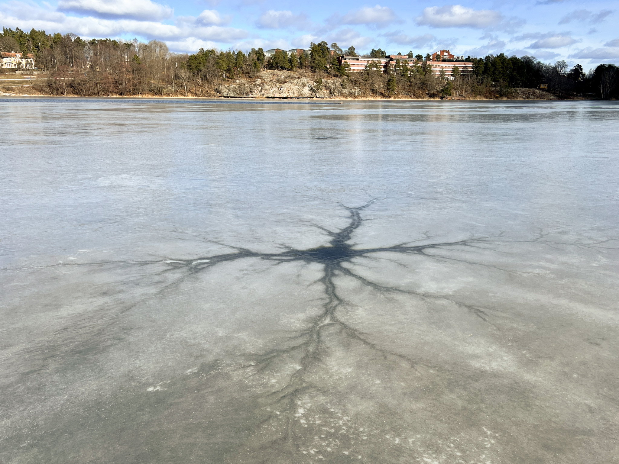 Stöpvattenhåll - Snow ice hole